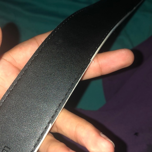 This is a Luis Vuitton supreme belt it is a collab - Picture 7 of 7